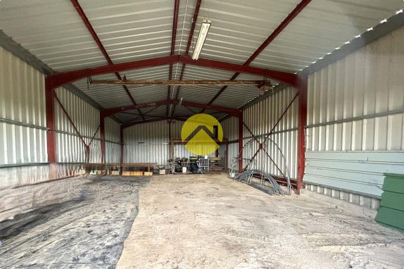 PAVILLON 3HA ET DEPENDANCES