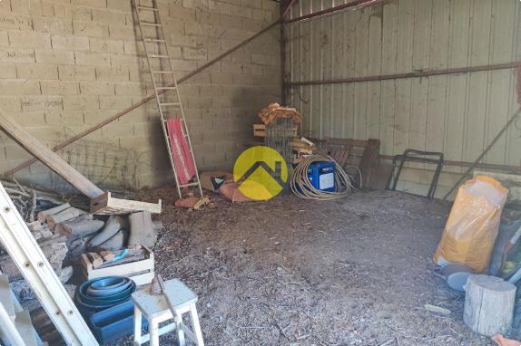 19683m² de terrain attenant...