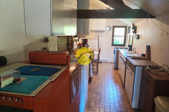 19683m² de terrain attenant...