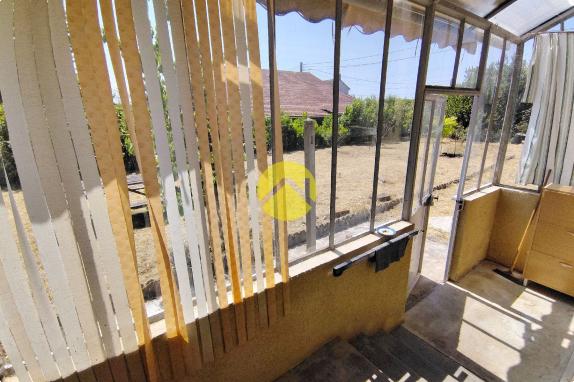 Maison et grand garage atelier