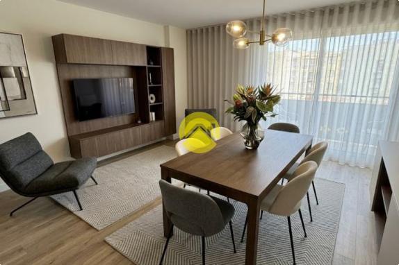 Apt t4 avec balcon
