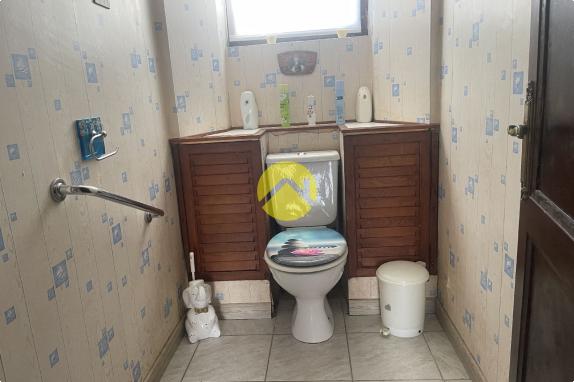 MAISON CLES EN MAIN