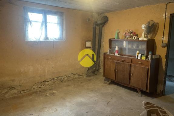 MAISON CLES EN MAIN