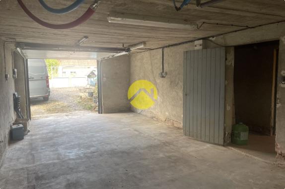 MAISON CLES EN MAIN