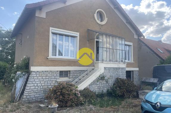 MAISON CLES EN MAIN