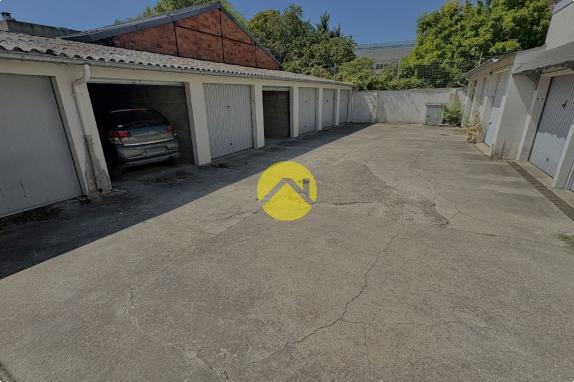 Garage / Hangar / Parking Bourges avaricum, m2 à vendre