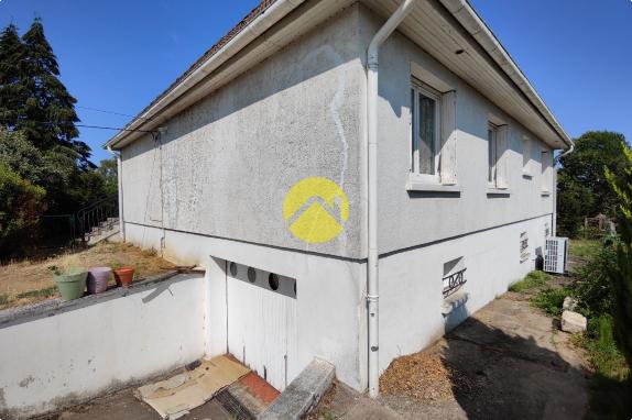PAVILLON SUR SOUS-SOL T7 150 m² 