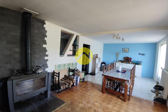 PAVILLON SUR SOUS-SOL T7 150 m² 