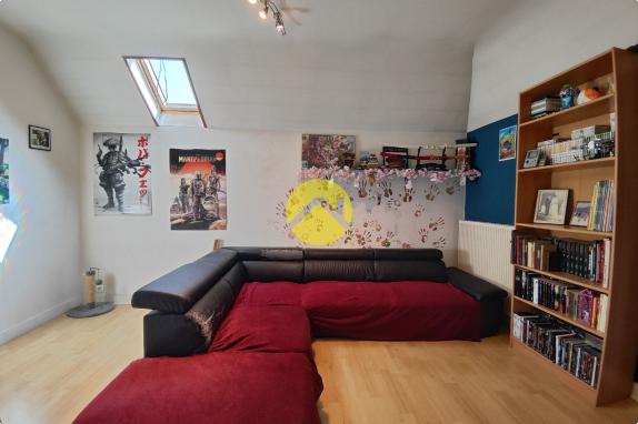 PAVILLON SUR SOUS-SOL T7 150 m² 