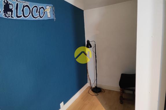 PAVILLON SUR SOUS-SOL T7 150 m² 