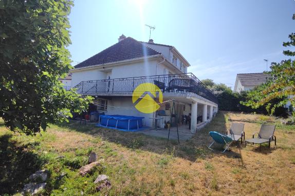 PAVILLON SUR SOUS-SOL T7 150 m² 