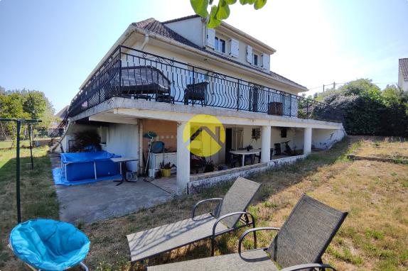 PAVILLON SUR SOUS-SOL T7 150 m² 
