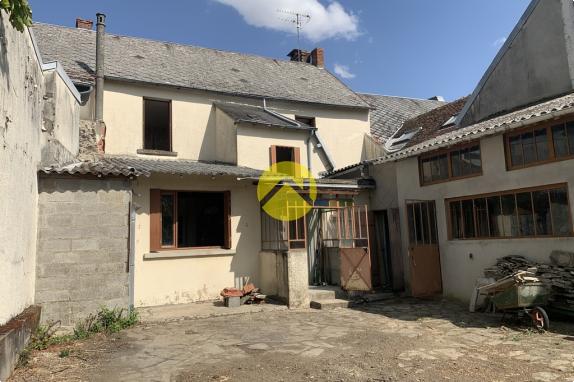 Belles surfaces au cœur du village