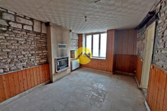 MAISON DE VILLAGE AVEC GARAGE