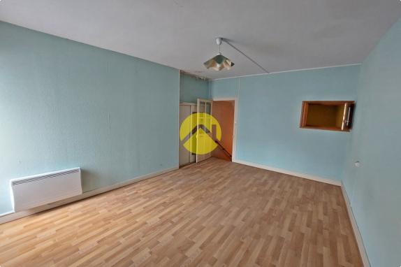 MAISON DE VILLAGE AVEC GARAGE