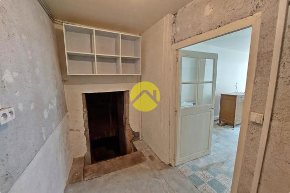 MAISON DE VILLAGE AVEC GARAGE