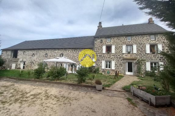 CORPS DE FERME