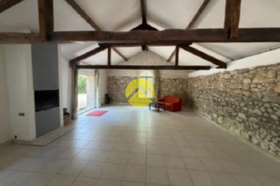 Maison en pierre rénovée 