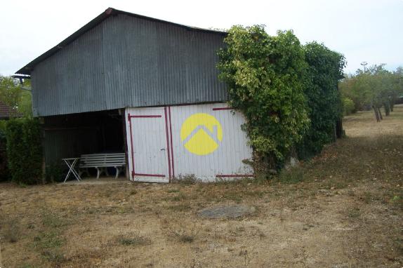 MAISON SUR SOUS SOL INDEPENDANTE