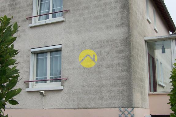 MAISON SUR SOUS SOL INDEPENDANTE
