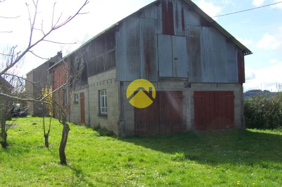 MAISON EN PIERRE sur 1400 m²