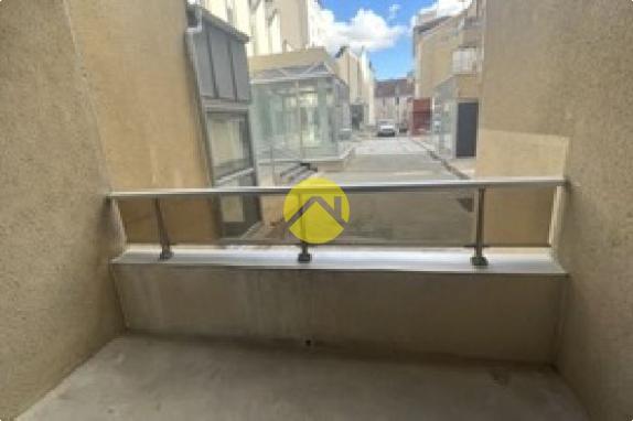 APPARTEMENT AVEC BALCON