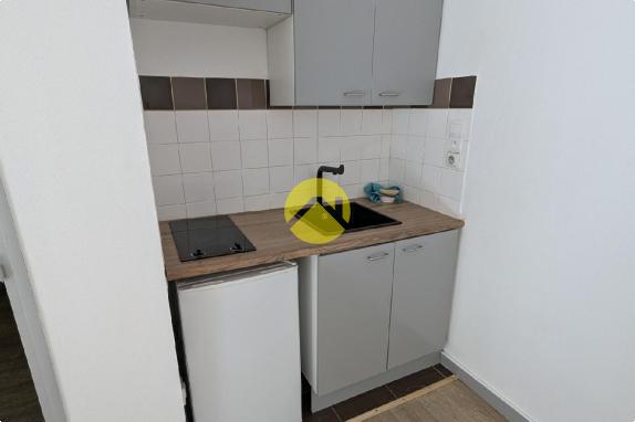 Studio 34 m² +cave. Hyper centre