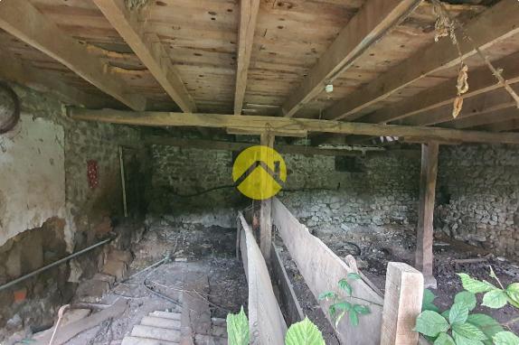Grange à rénover – Beau projet 