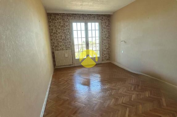 Maison sur sous sol + terrain 