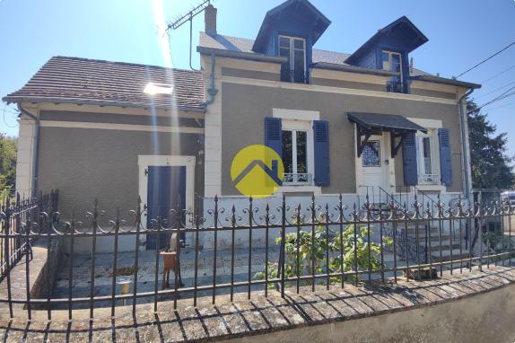 MAISON ANCIENNE AU BORD DU CANAL