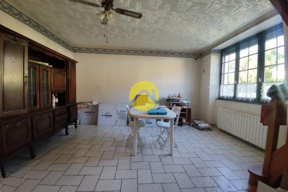 PROCHE CENTRE 3CH TERRAIN 1500M²