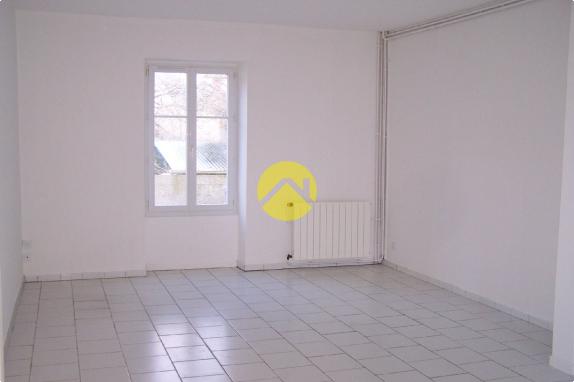 MAISON DE VILLAGE RENOVEE