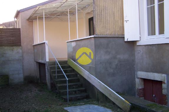 MAISON DE VILLAGE RENOVEE