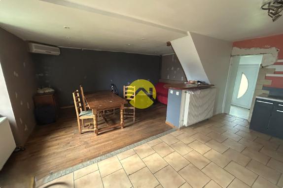 Maison mitoyenne d'un côté