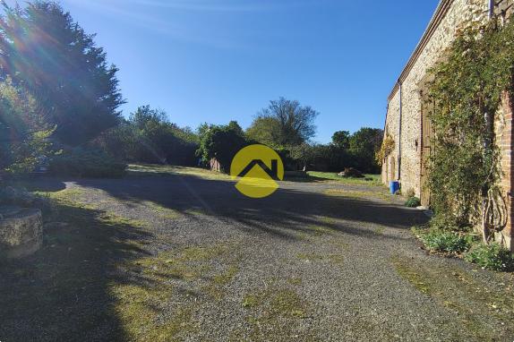 longère en pierre