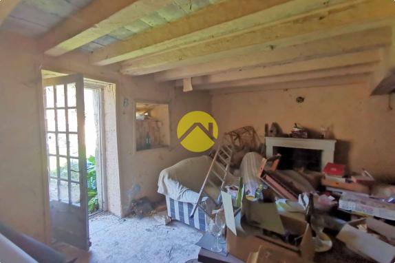 ENSEMBLE EN PIERRE A RENOVER
