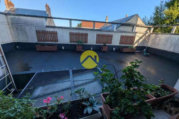 Apt 98m² avec balcon  