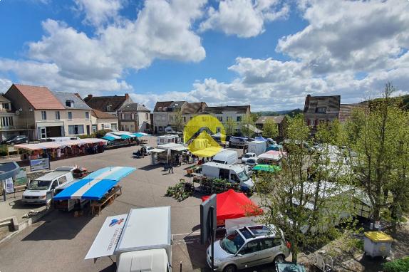 Immeuble dans bourg rural