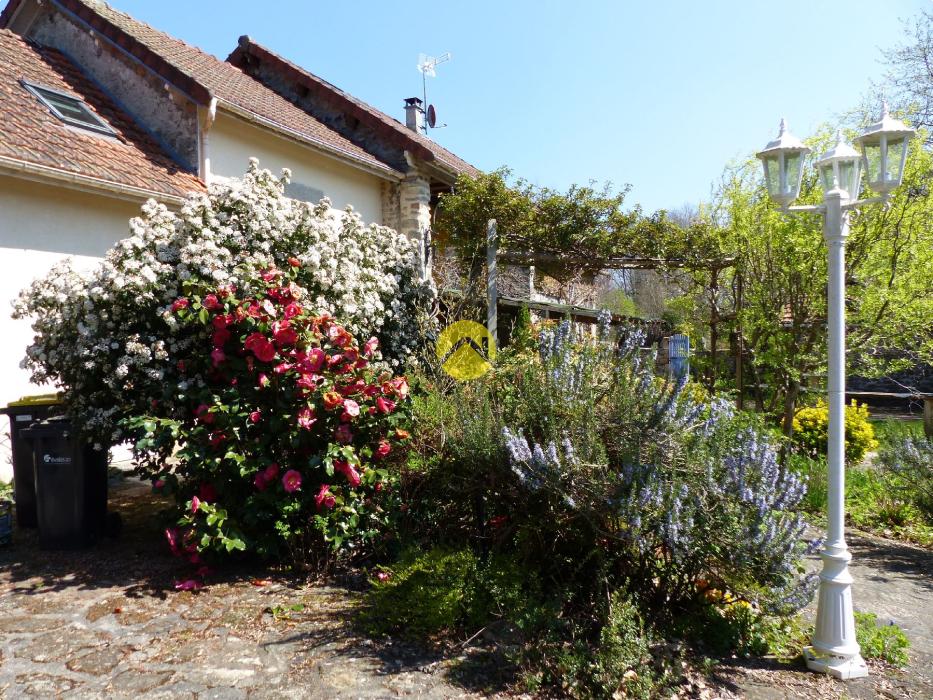 Maison avec terrain 7HA