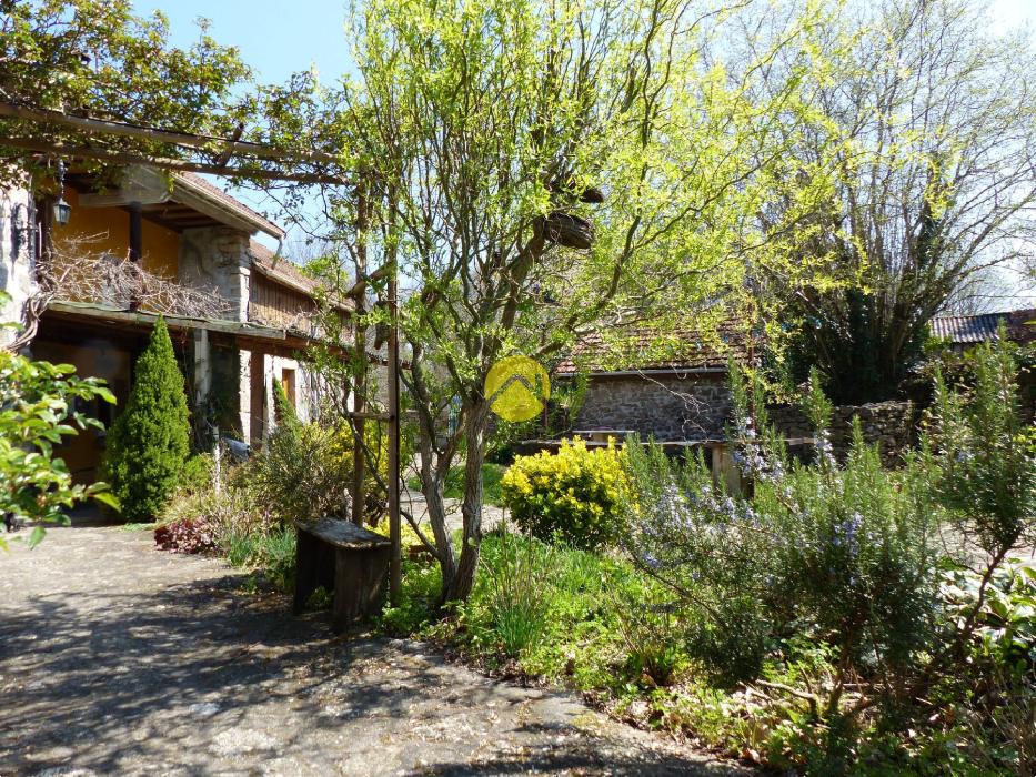 Maison avec terrain 7HA