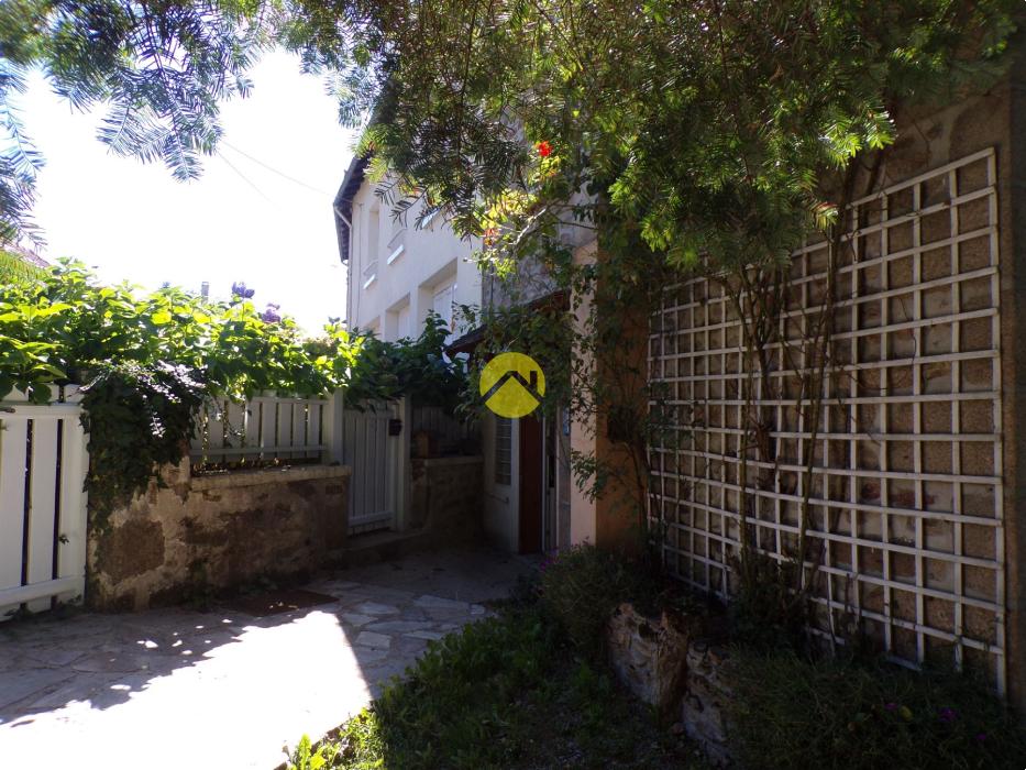 Maison-terrain et garage