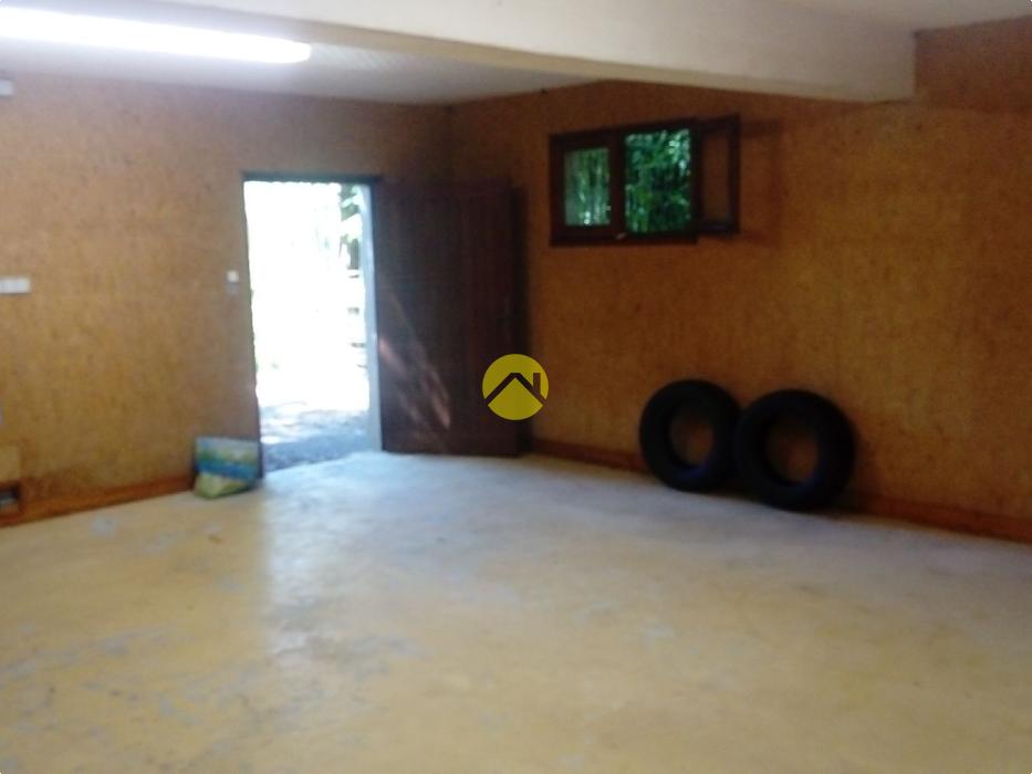 Maison-terrain et garage