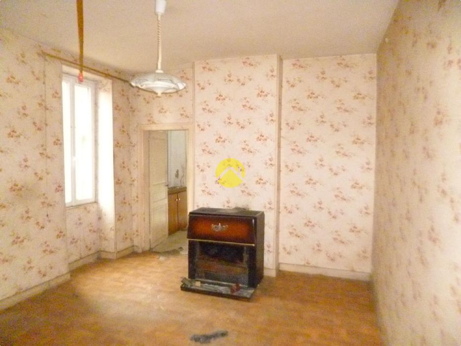 maison de ville 24500 euros