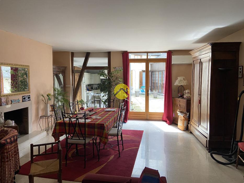 APPARTEMENT AVEC TERRASSE