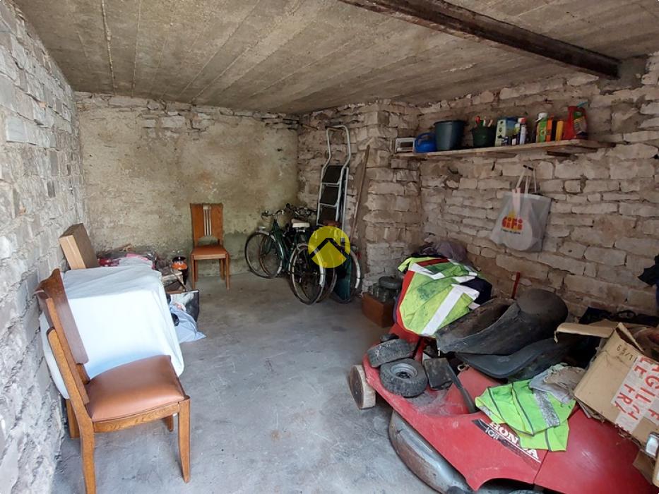 MAISON AVEC JARDIN-COUR-GARAGE