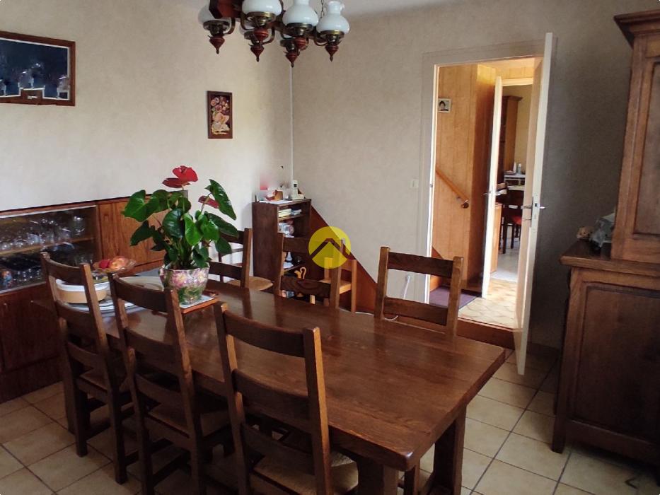 Maison avec pré-mare non attenant