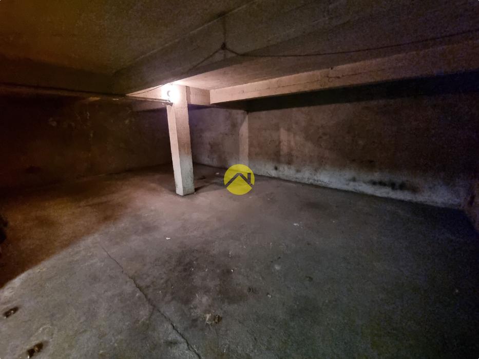 LOCAL 123M² + 3 PARKINGS