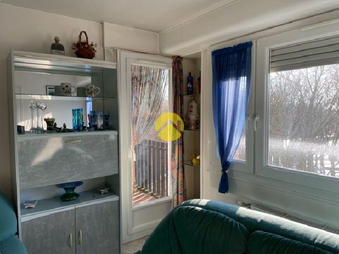 APPARTEMENT  AVEC BALCON 