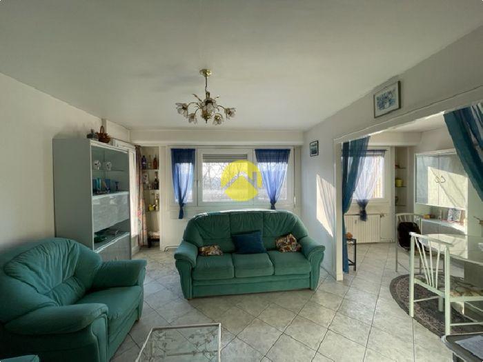 APPARTEMENT  AVEC BALCON 