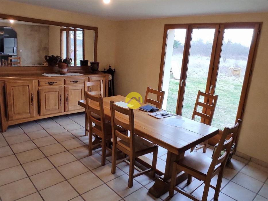 Maison au calme avec étang 